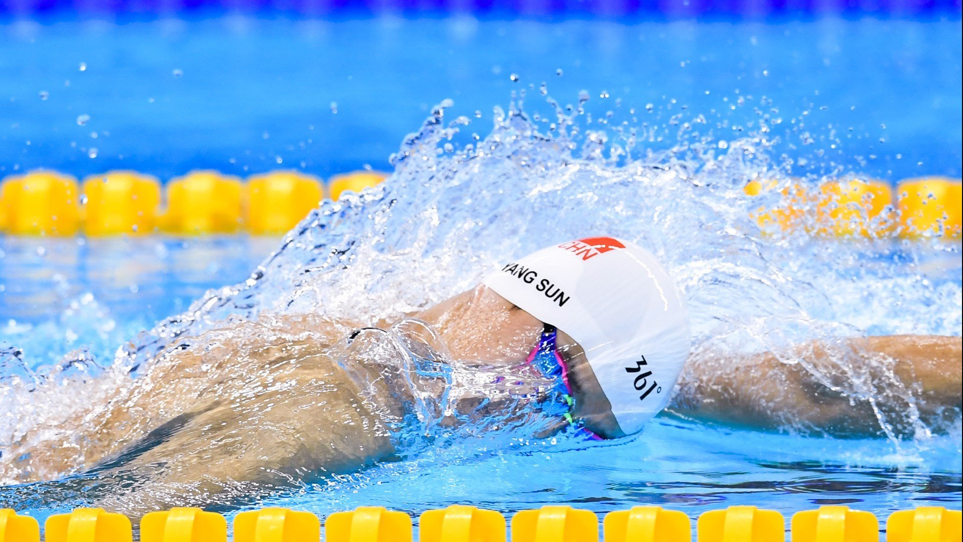 “中超豪门续约主力,打造冠军班底”,中超榜首